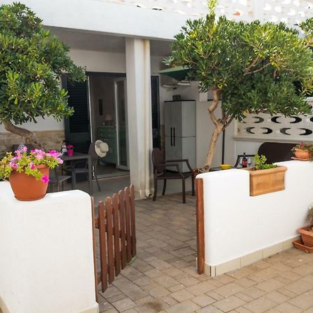 Villa Maggi Maurizia Торре-Санта-Сабина Экстерьер фото