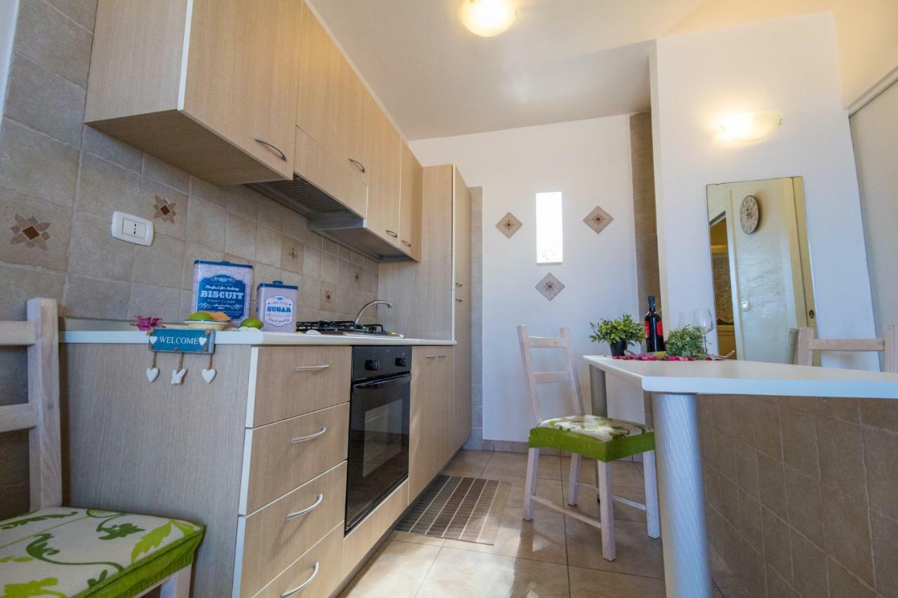 Villa Maggi Maurizia Торре-Санта-Сабина Экстерьер фото