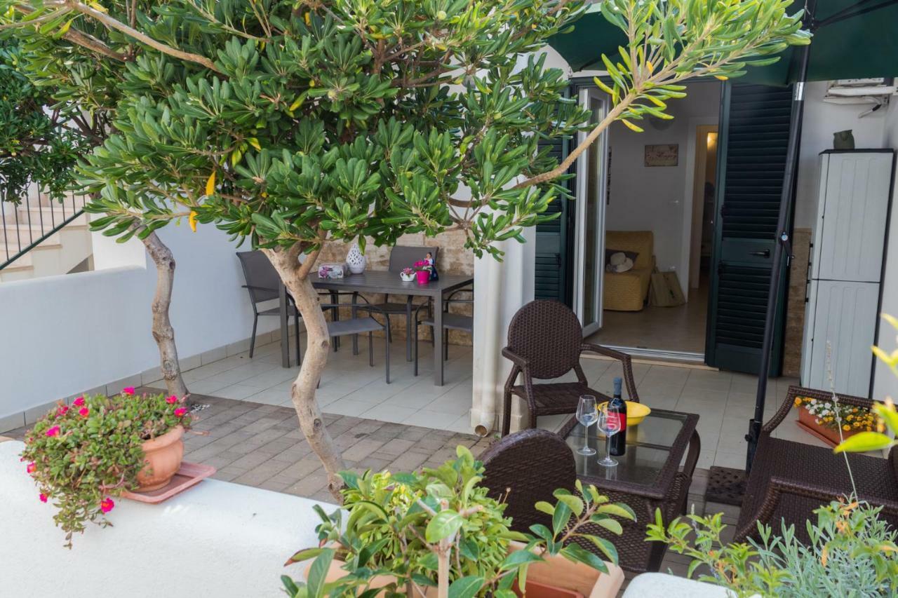 Villa Maggi Maurizia Торре-Санта-Сабина Экстерьер фото